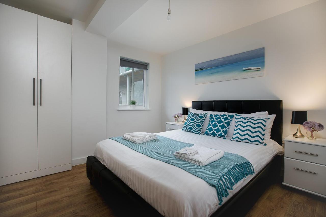 Skyvillion - Cozy Apartments In Enfield Town With Free Parking & Wifi Zewnętrze zdjęcie