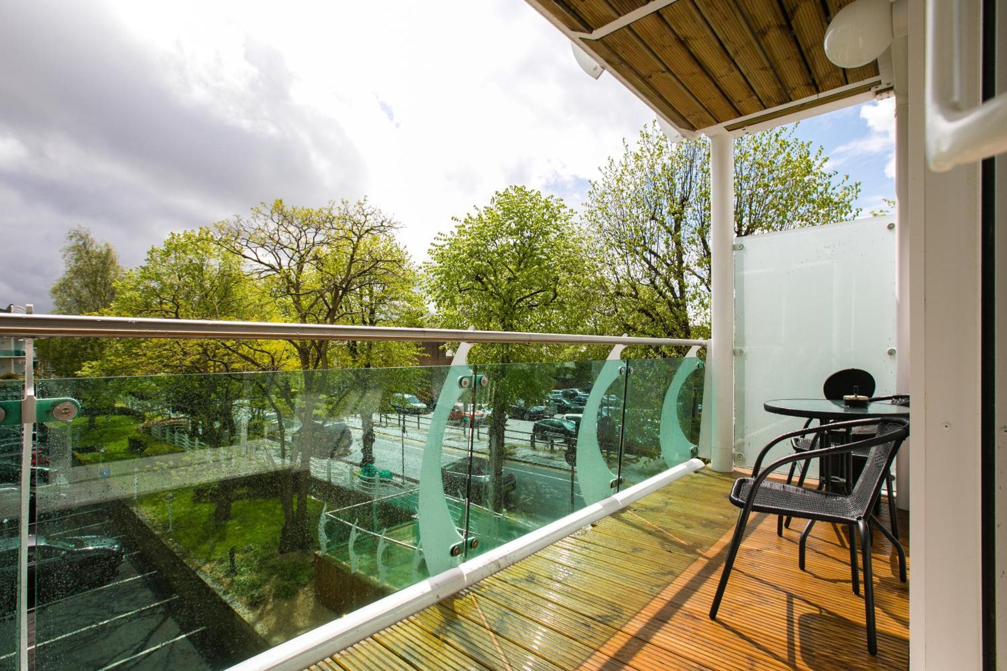 Skyvillion - Cozy Apartments In Enfield Town With Free Parking & Wifi Zewnętrze zdjęcie