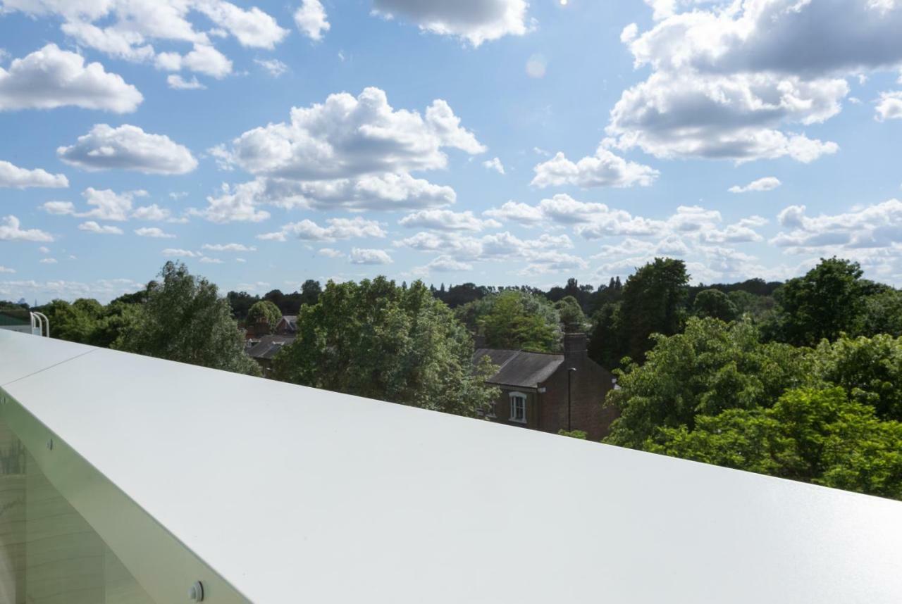 Skyvillion - Cozy Apartments In Enfield Town With Free Parking & Wifi Zewnętrze zdjęcie
