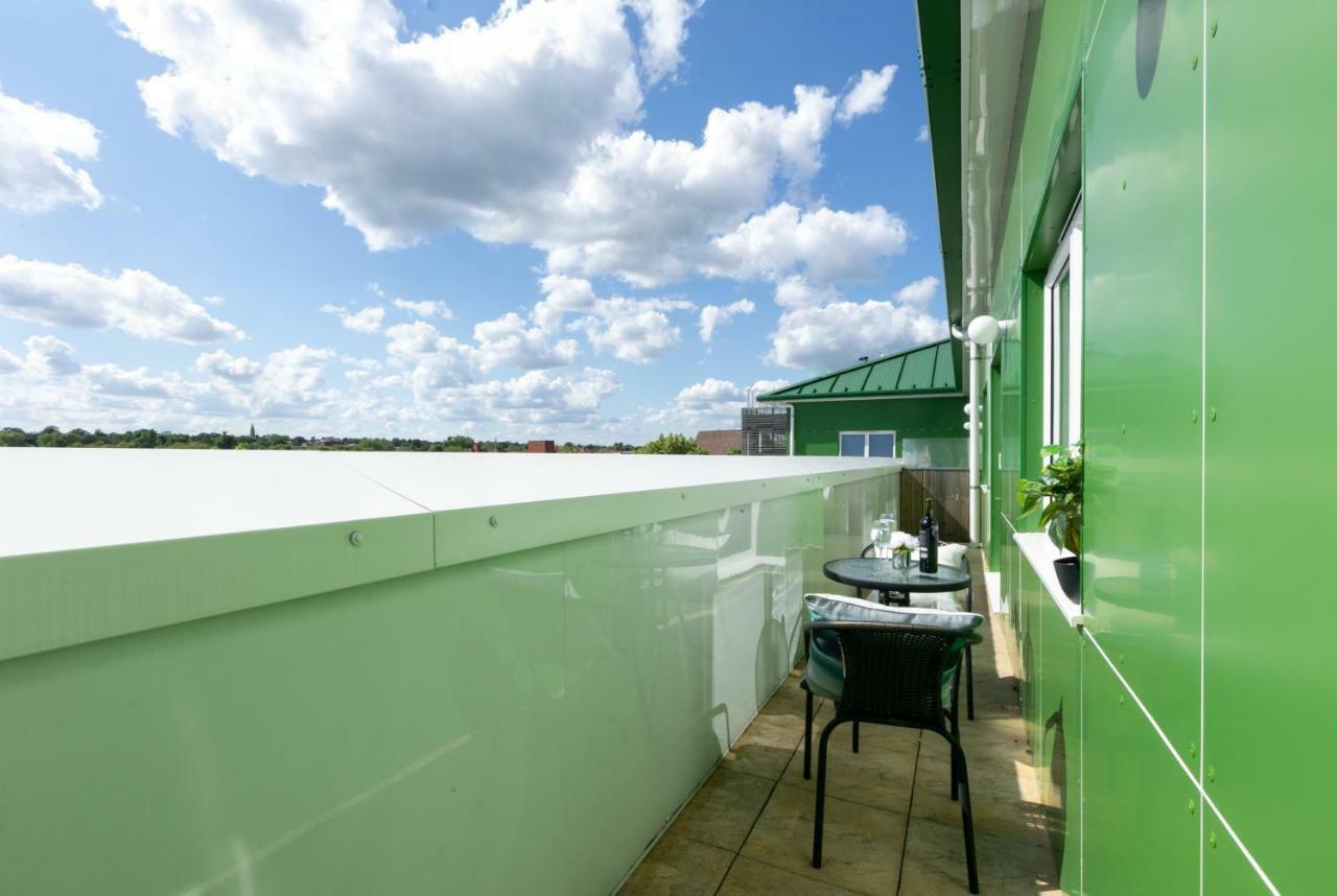 Skyvillion - Cozy Apartments In Enfield Town With Free Parking & Wifi Zewnętrze zdjęcie